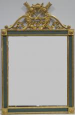 Miroir de style  Louis XVI, fronton à décor de...