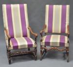 Deux fauteuils Louis XIII anciens, piètement tourné et os de...