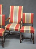 Bel ensemble de style Louis XIII comprenant 3 chaises de...