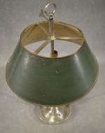 Lampe bouillotte en métal argenté abat-jour en tôle (légère déformation)