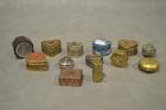 Petite collection de 12 boîtes miniatures en bois, métal, porcelaine