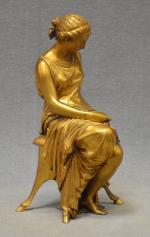 PIEFFER "Femme assise à l'Antique" bronze, h = 42