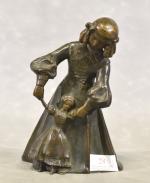 KORSCHANN (Charles) "Fillette à la poupée" bronze, h = 19...