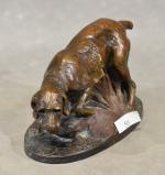 CARVIN (Louis-Albert) "Chien au marais" bronze à patine brune, L...