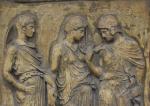 Bas relief en plâtre à décor de scène antique, h...