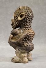 "Maternité" statue africaine en terre cuite, h = 38 (cassée...