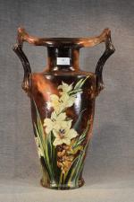 WEISSENBURGER (G.)- Nancy : Vase en terre cuite à décor...