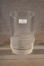 SEVRES : Vase en cristal, h = 23