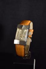 LIP T 18 : Rare montre d'homme chronomètre « képi ». Boite rectangulaire...