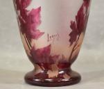 LEGRAS : Grand vase à décor de fleurs roses sur...