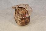 CLICHY (?): Vase méplat col ouvert en verre ambré et...