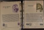 Collection de documents officels de la poste en 4 classeurs...