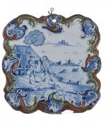 Delft XVIIIe siècle 
Plaque en faïence à décor en bleu...