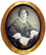 Daguerréotype 1/6ème de plaque
Femme assise à la médaille
Format ovale. 6x4,5...