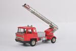 Joustra, camion de pompier 
mécanique, à grande échelle et nacelle...