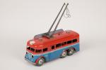 Joustra, France, trolley-bus
mécanique à sonnette, en tôle bleue et rouge,...
