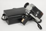Deux caméras :
Bauer avec son étui et Minolta Super 8...