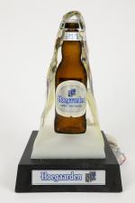 Hoegaarden Bière
Présentoir lumineux de comptoir, en plastique.
H. 31 cm.