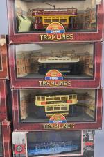 Corgi Tramlines, échelle 1/76e, 6 tramways en boîtes, année 1989...