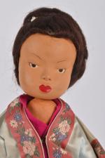 Urika, poupée asiatique, tête en plastique dur, 
yeux marron et...