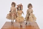 Rare boîte à musique
avec trois poupées danseuses de type Gisèle,...