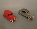 DINKY TOYS ANGLAIS - JRD : (2)
Camionnette Tyres, rouge, (reproductions...