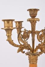 Paire de candélabres en marbre jaune de Sienne et bronze,...