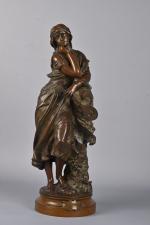 Adrien GAUDEZ (1845-1902)
Mignon bronze d'édition à patine brune. H. tot....