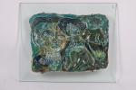 KOHARZ (XXème), Couple, bas-relief en céramique vernissé bleu et vert,...