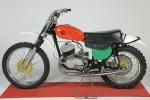 CZ 250 BITUBE - 1965
Moteur monocylindre 2-temps de 250cc, 4...