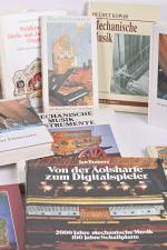 Vingt-quatre ouvrages en allemand
principalement sur les orgues.