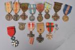 France Lot de 13 décorations, dont Légion d'honneur, Interalliée, Commémorative,...