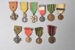 France Lot de 10 décorations, dont Médaille militaire, Croix de...