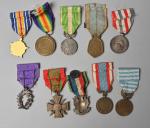 France Lot de 10 décorations, dont Interalliée, Croix de guerre,...