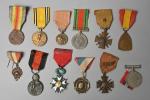 France Lot de 12 décorations, dont Légion d'honneur, Croix de...