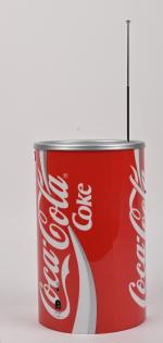 Coca-Cola, grande canette radio FM, 
h. 22 cm (petites usures,...