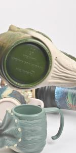 Jurassic Park, produits dérivés : 
trois tasses et cup TM...
