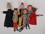 Six belles marionnettes à gaine
tête en céramique, petits éclats à...