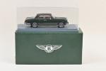 NEO 44 145 (1) :
Bentley Corniche vert, en coffret,