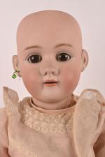 Grande poupée allemande
tête porcelaine marquée en creux "Germany - Henrich...