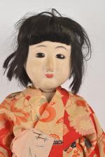 Grand poupée japonaise
coloration dite coquille d'oeuf, yeux de verre, membres...