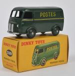 Dinky Toys français, fourgon postal Peugeot D 3 A
vert, réf....