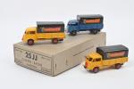 Dinky Toys, camion Ford bâché Calberson 25 JJ
(3 ex.), deux...