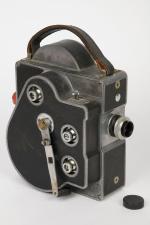 Universel
Caméra pour film 9.5 mm type 1936.