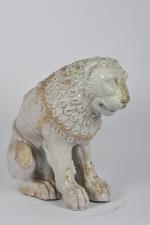 Lion assis
sculpture d'édition en terre cuite vernissée blanche
Probablement travail d'époque...