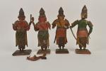 INDE - XXe siècle
Quatre statuettes en bois polychrome, représentant des...