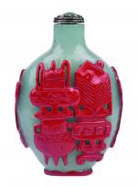 CHINE - Fin XIXe siècle
Flacon tabatière en verre overlay rouge...