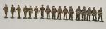 Quiralu, Seconde Guerre mondiale, parachutistes :
6 soldats au défilé, fusils...