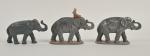 Quiralu, le cirque : 2 éléphants
avec un cornac. On y...