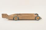Allemagne, Günthermann : "Golden Arrow"
automobile de record mécanique peinte or....